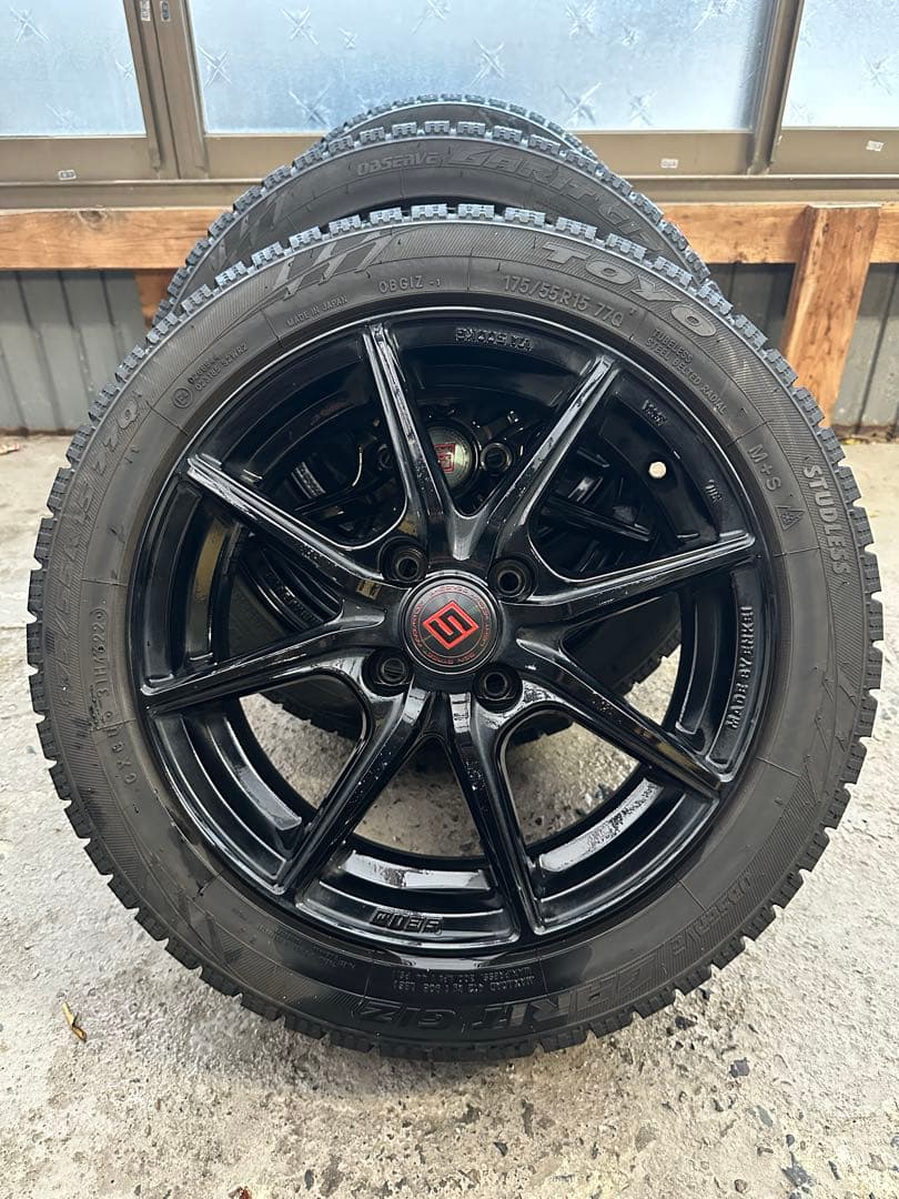 ルーミー冬タイヤセット　電動パーキング対応　TOYO