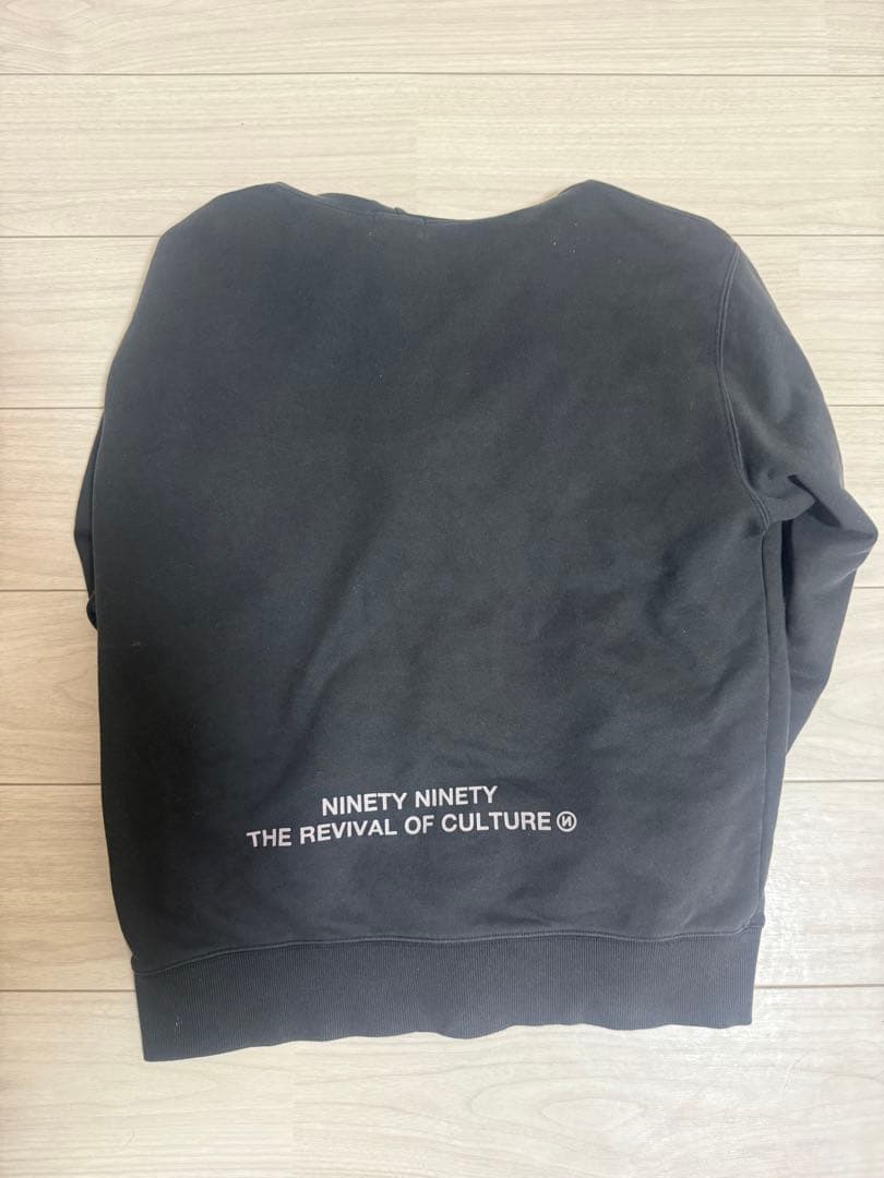 9090 ブラックパーカー フード付き
