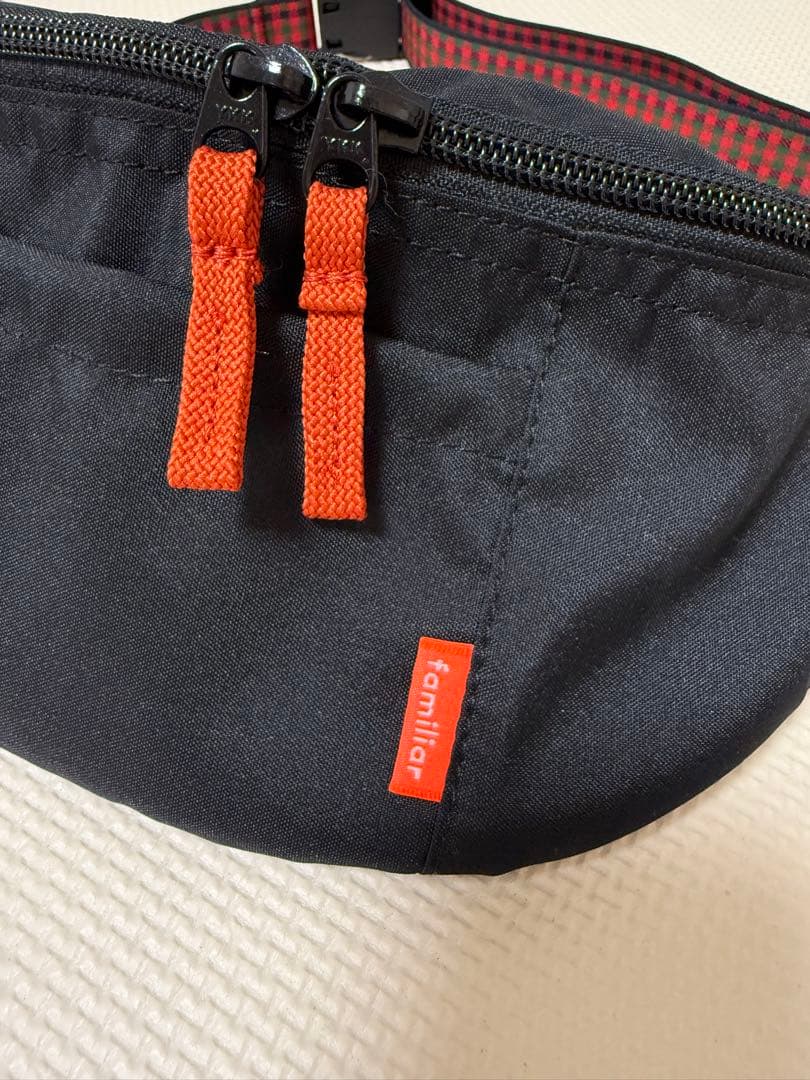 【完売品】ファミリア familiar ボディバッグ 赤系 レア