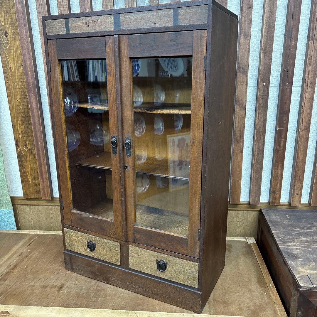 古い木製 ガラス扉キャビネット 古家具 飾り棚 収納棚 【送料込み】