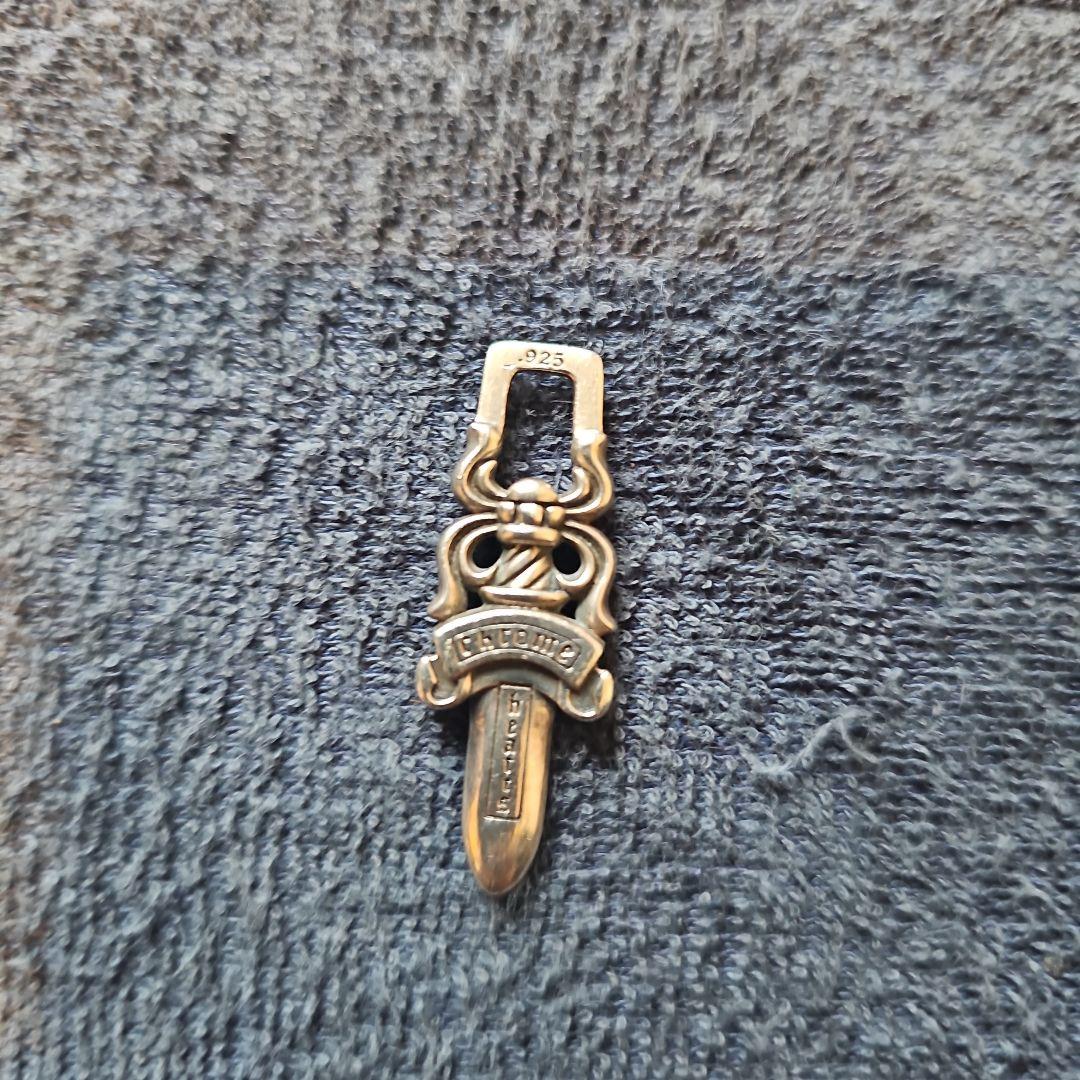 925シルバー 剣型ネックレストップ