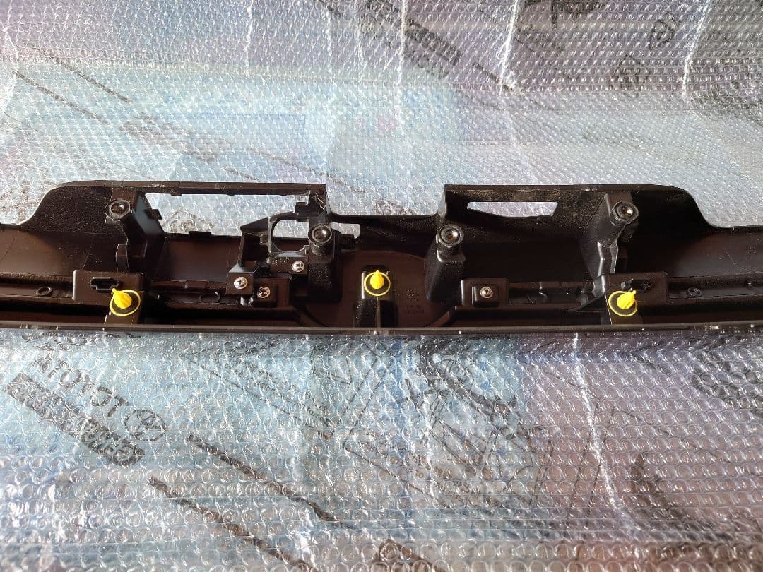 ハリアー60後期 バックドアガーニッシュ