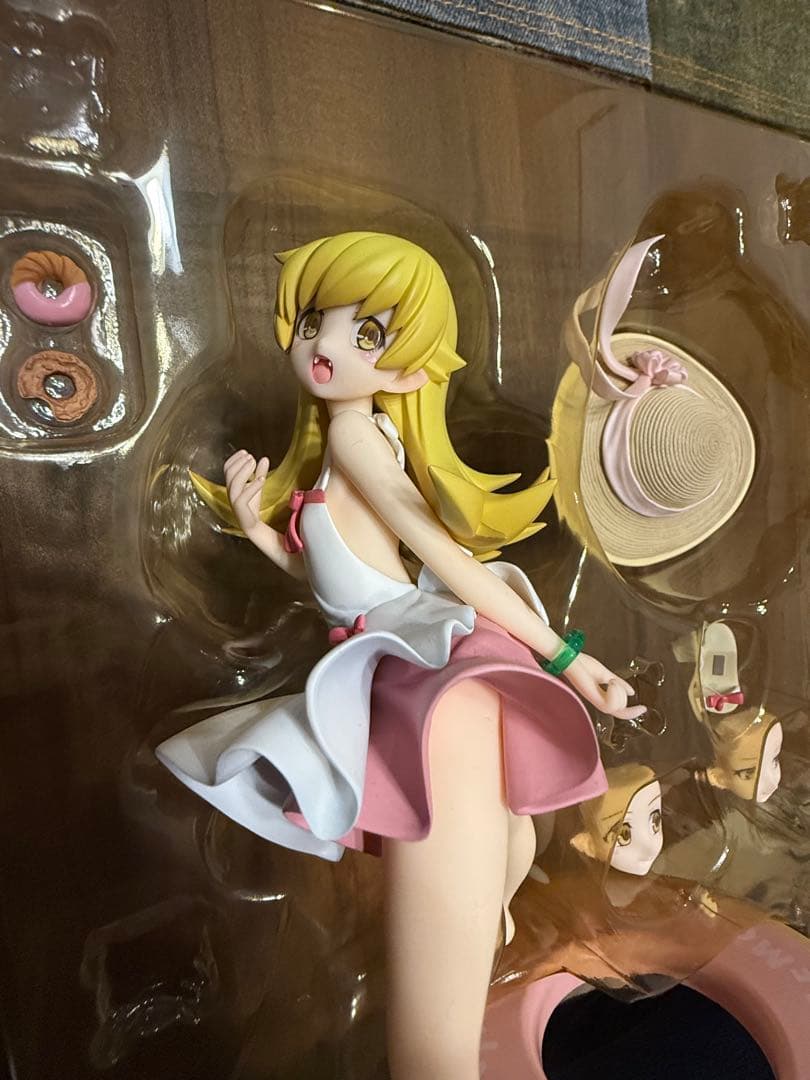 偽物語 忍野忍 1/8 完成品フィギュア アルター