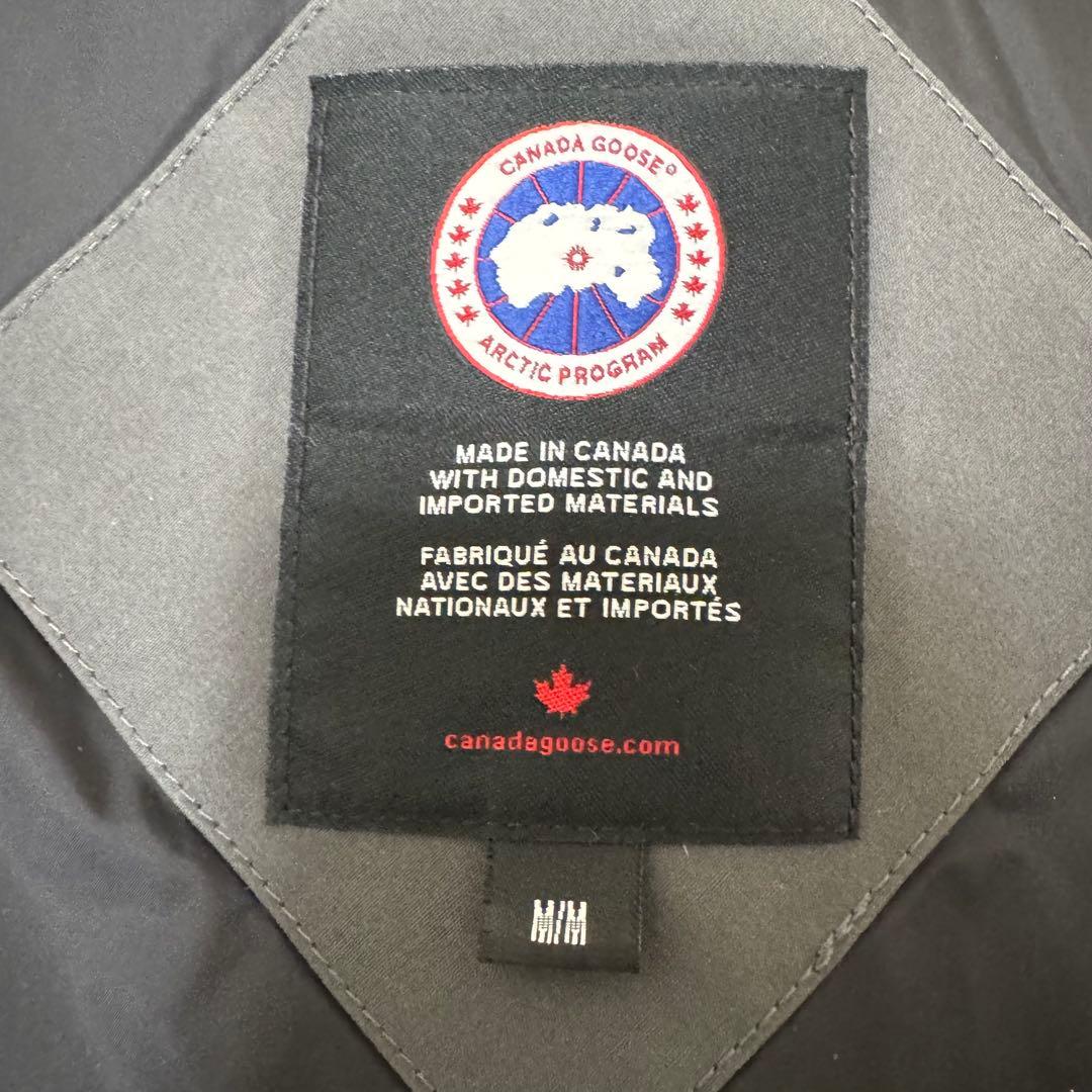 美品✨カナダグース　グレー　ダウンベスト　Mサイズ ロゴマーク　メンズ