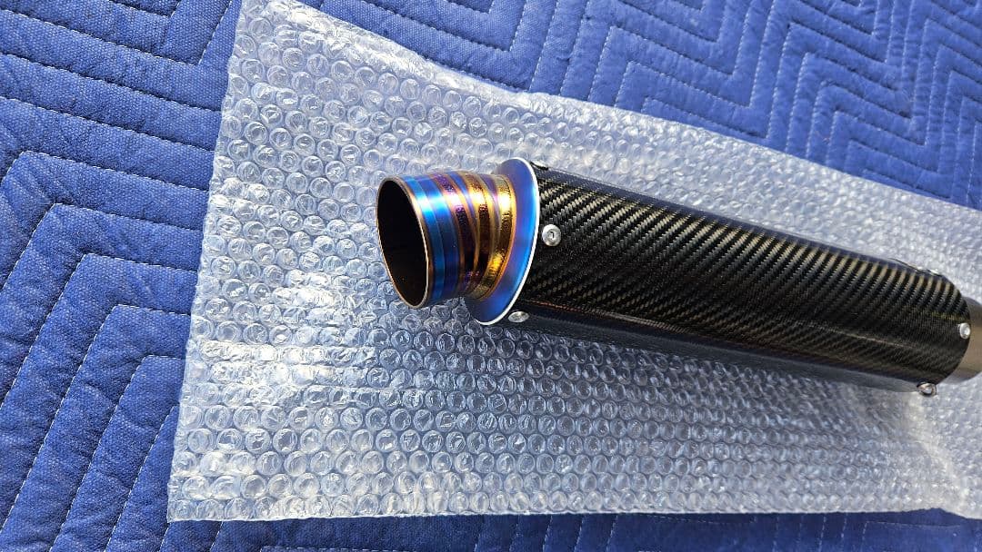 マーベリックカーボンサイレンサー3Pカット　MV83 300mm