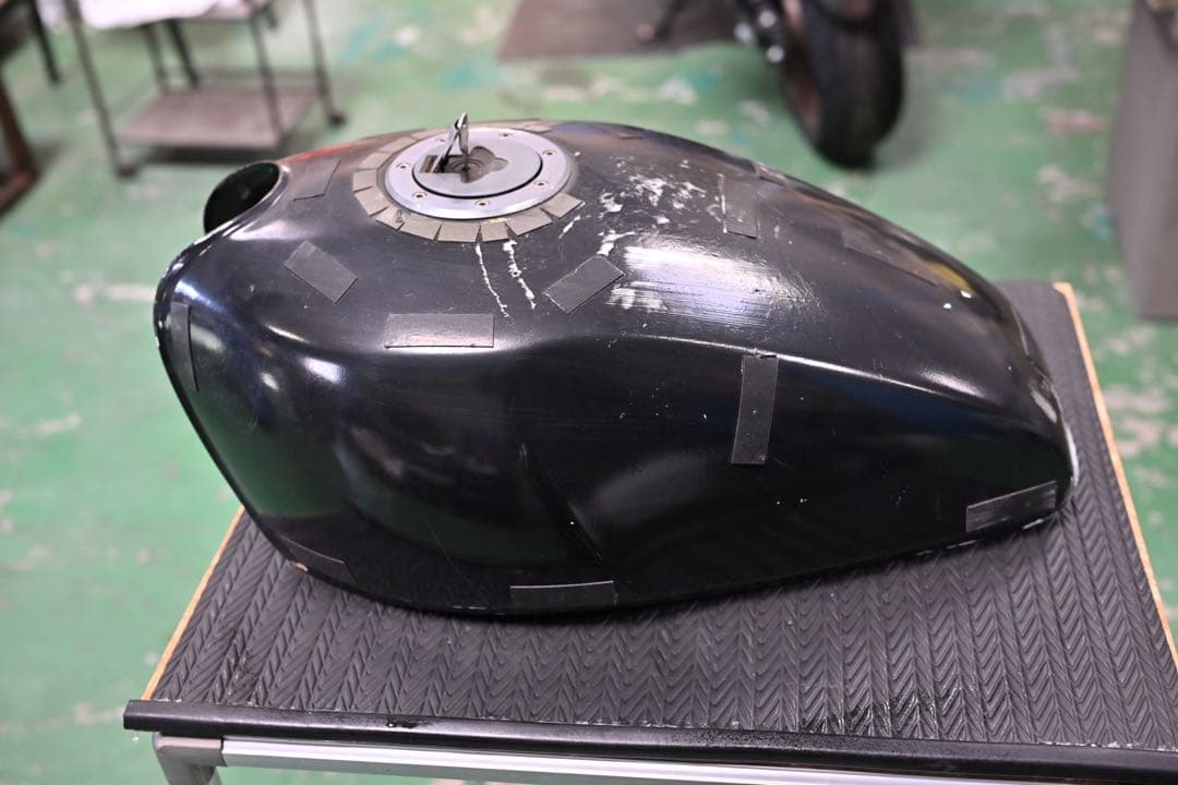 ゼファー400 純正燃料タンク(ベース)