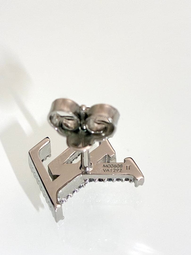 ルイヴィトンピアス片耳　シルバー