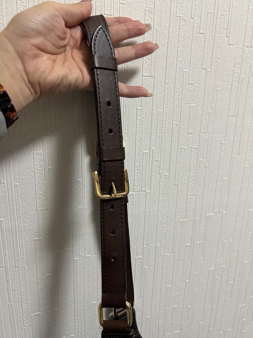 シータパランティカ　ダークブラウン ボディバッグ