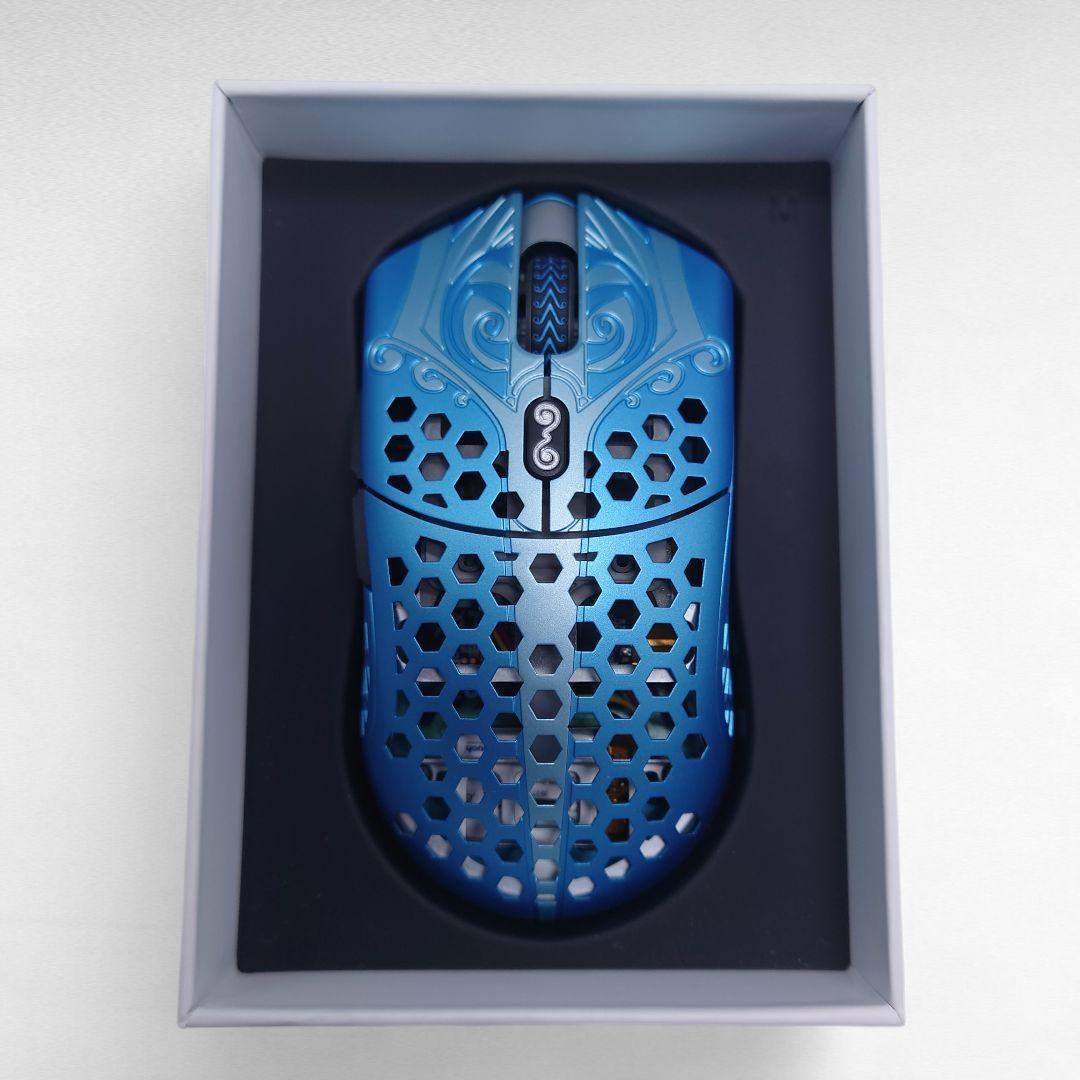 美品 Finalmouse Starlight 12 Poseidon Mサイズ