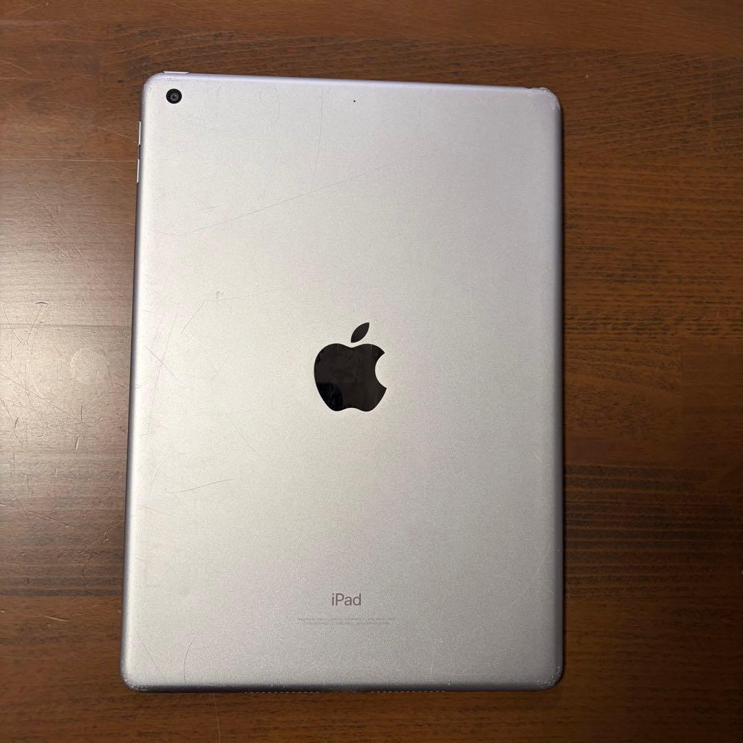 iPad (第6世代) シルバー MR7J2J/A 128GB
