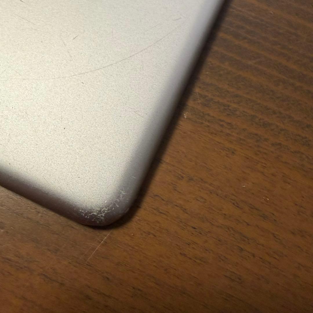 iPad (第6世代) シルバー MR7J2J/A 128GB