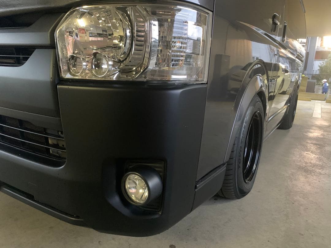 鎌ヶ谷ワイドホイールタイヤセット　ハイエース200系