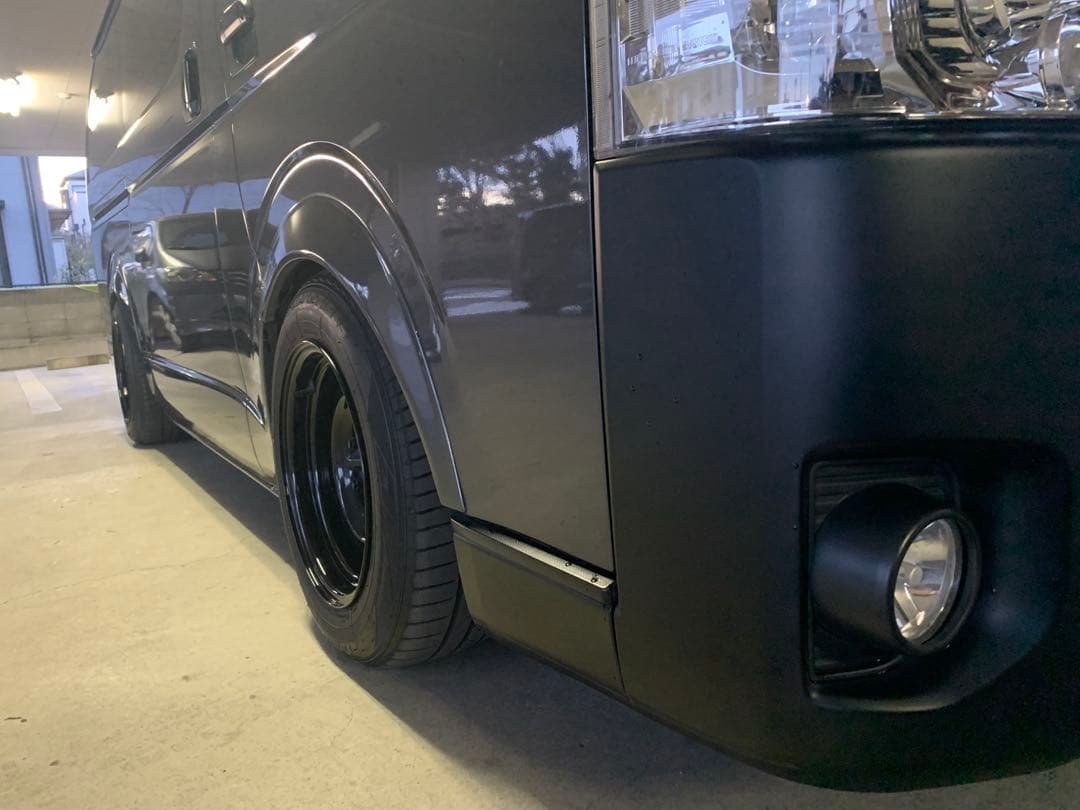 鎌ヶ谷ワイドホイールタイヤセット　ハイエース200系