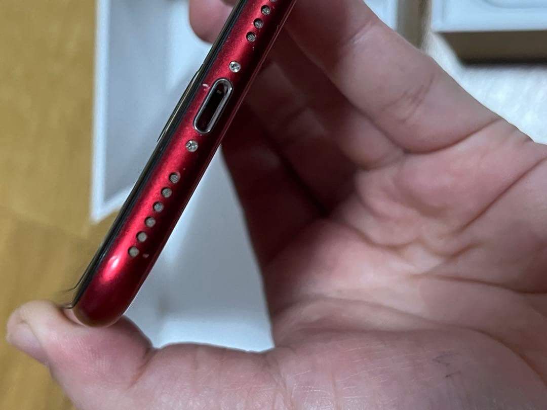 iPhone SE 第2世代 (SE2) レッド 128 GB docomo