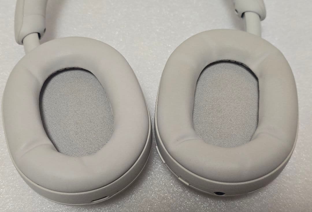 ワイヤレスヘッドホン WH-1000XM5