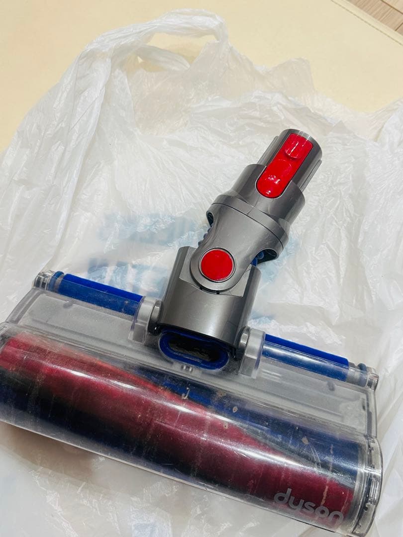 早い者勝ち　Dysonv8fluffy 掃除機　スタンド 付き