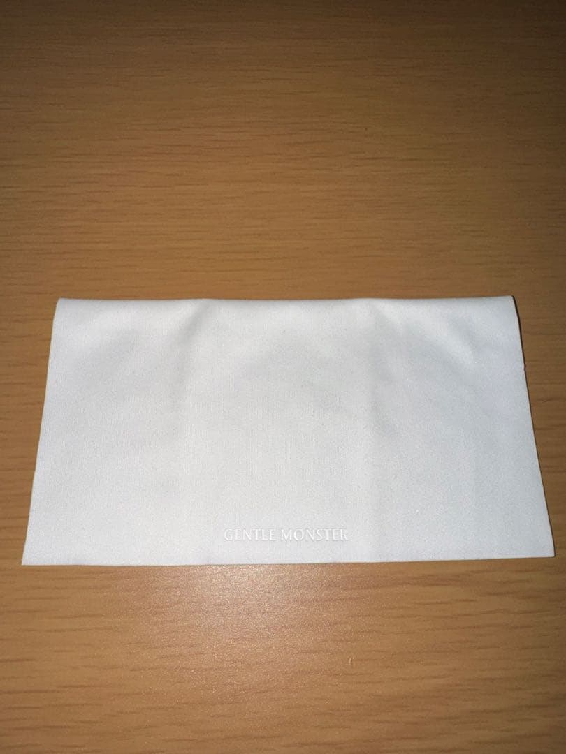 ジェントルモンスター HOVO 01