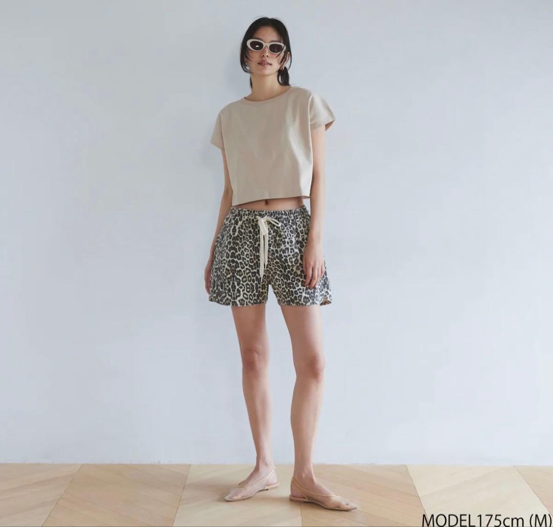 ライトCanvasギャザーショートパンツ　レオパード