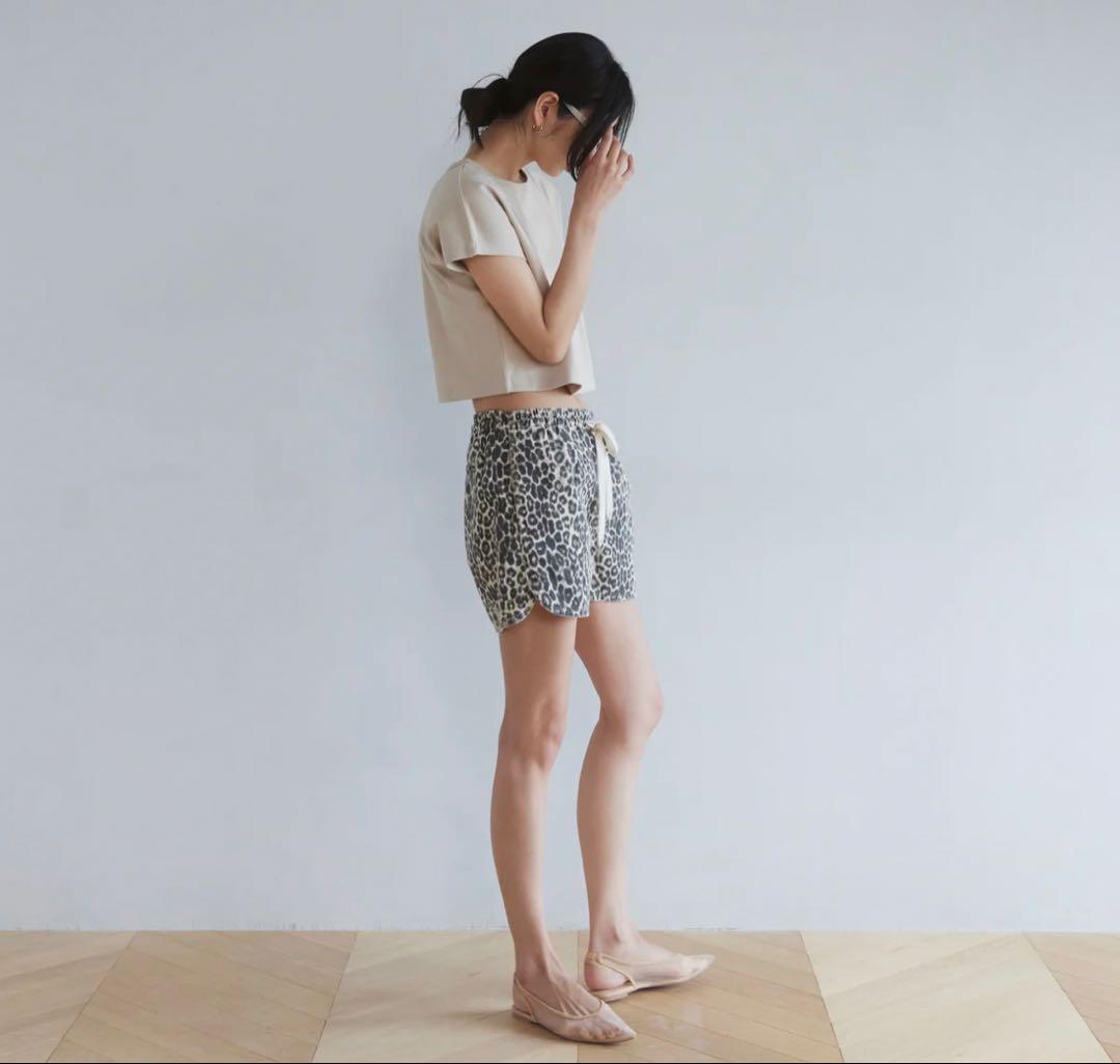 ライトCanvasギャザーショートパンツ　レオパード
