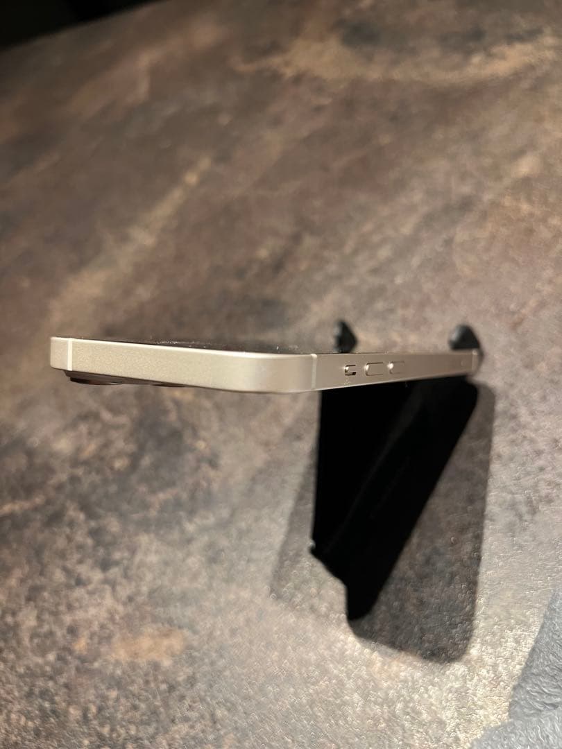 【美品】Apple iPhone 14 128GB スターライト