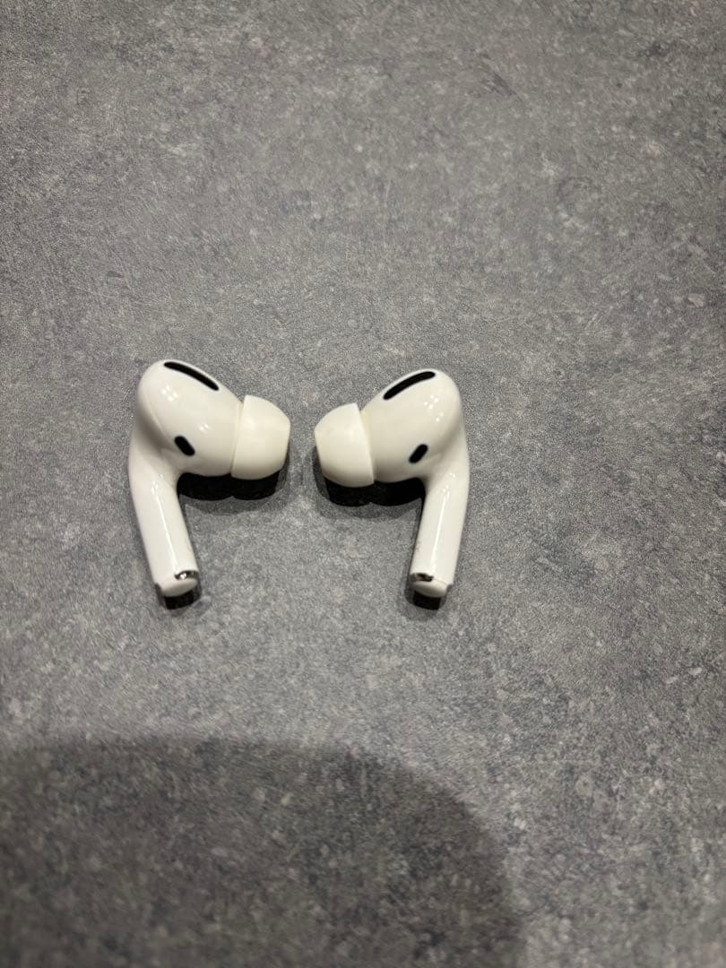 AirPods pro 第一世代　左耳不具合あり