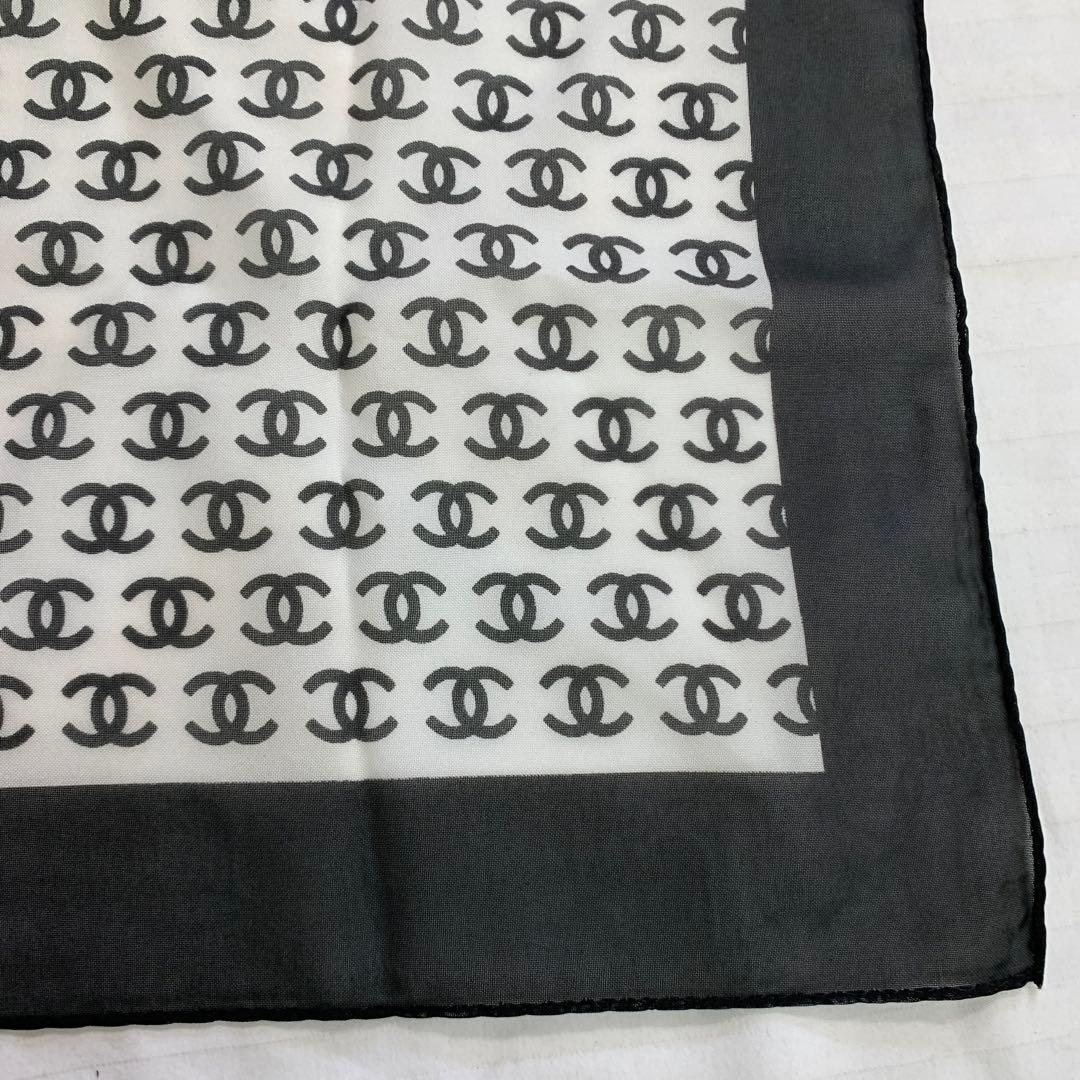 I)CHANEL シャネル　ロゴプリント スカーフ　ハンカチ