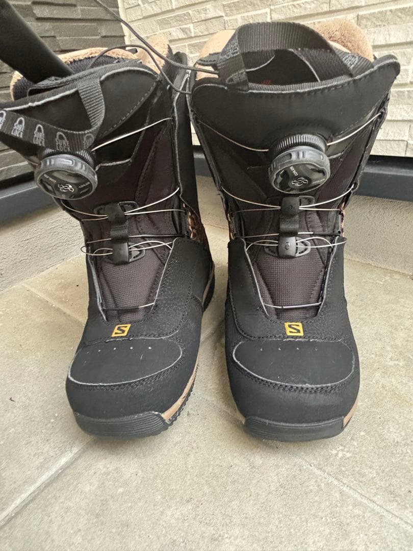 サロモン　スノーボードブーツ（レディース）