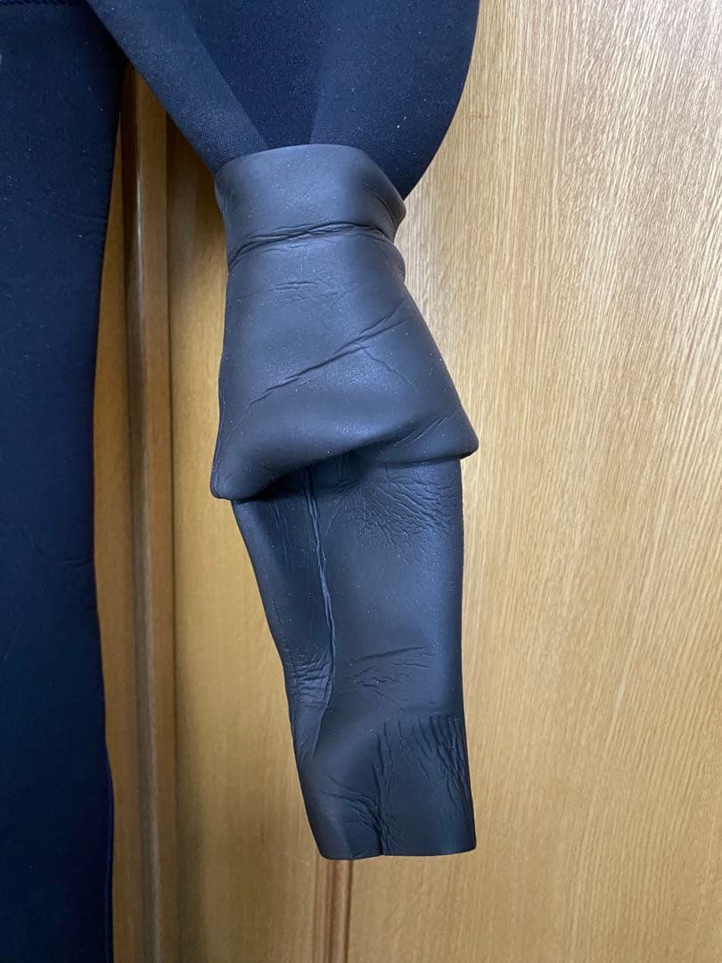 ★超人気メーカー【4D】メンズ用３ｍｍジャージソフトドライスーツ