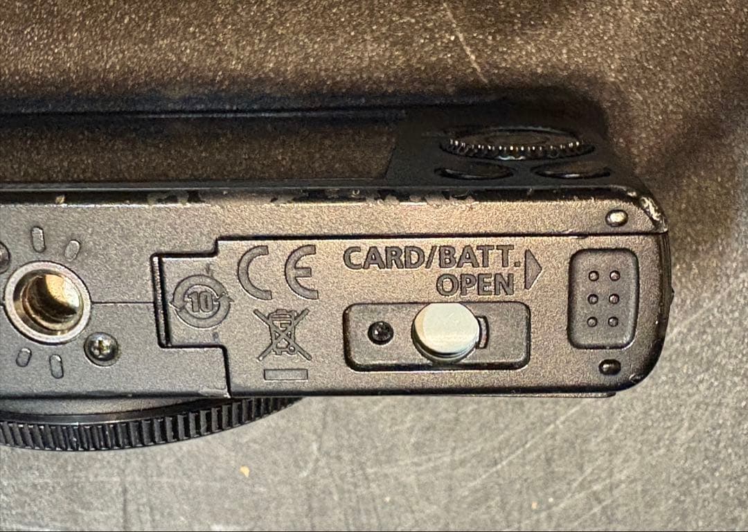 Canon　デジカメ　PC1565　ジャンク