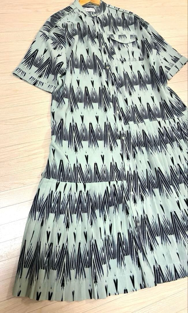 【美品】イアパピヨネ 七分袖アンダープリーツ柄プリントワンピース