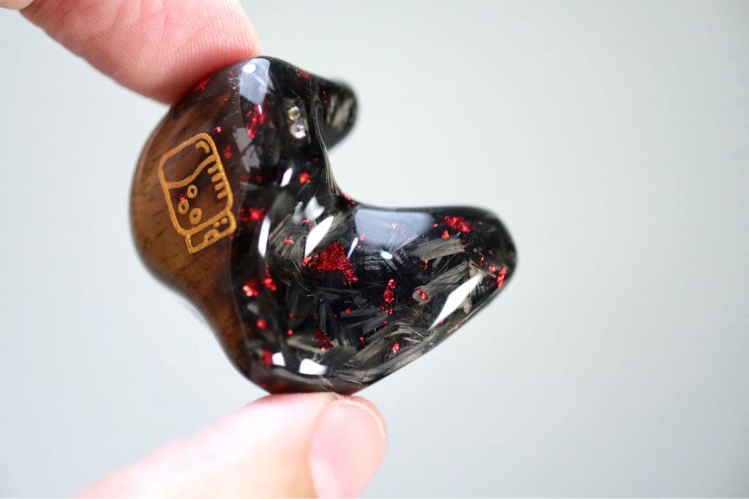 Avara AV6 カスタム iem