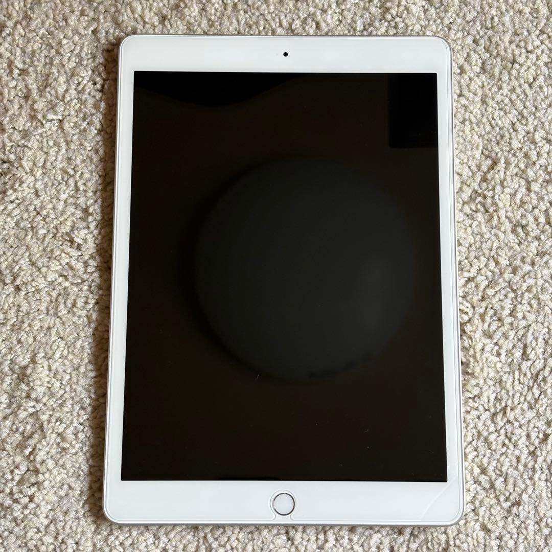 Apple iPad 10.2インチ第8世代 シルバー バッテリー87%wifi