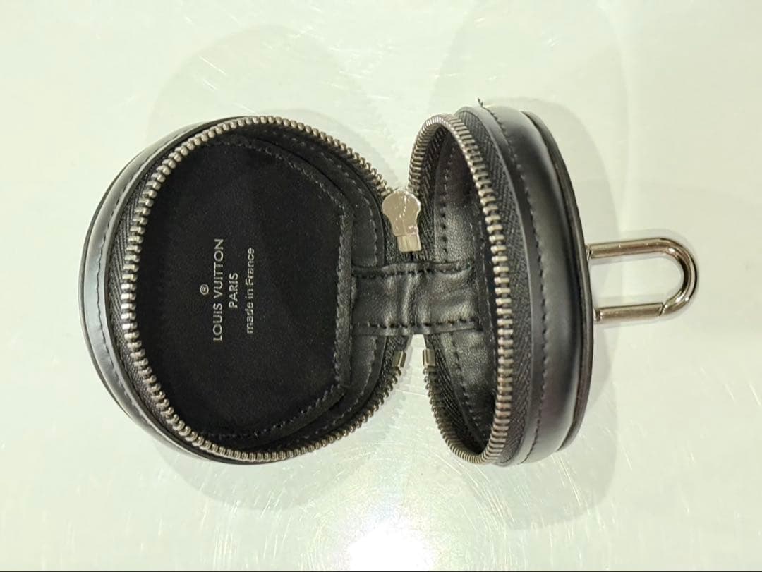 LOUIS VUITTON エテュイ・イヤホン モノグラムエクリプス ブラック