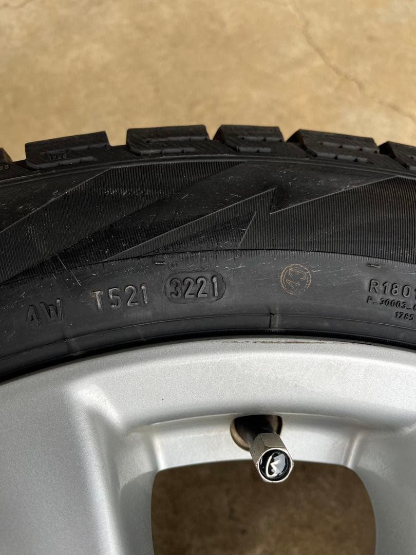 【美品】日産　フーガ純正タイヤホイールセット 235/50R18
