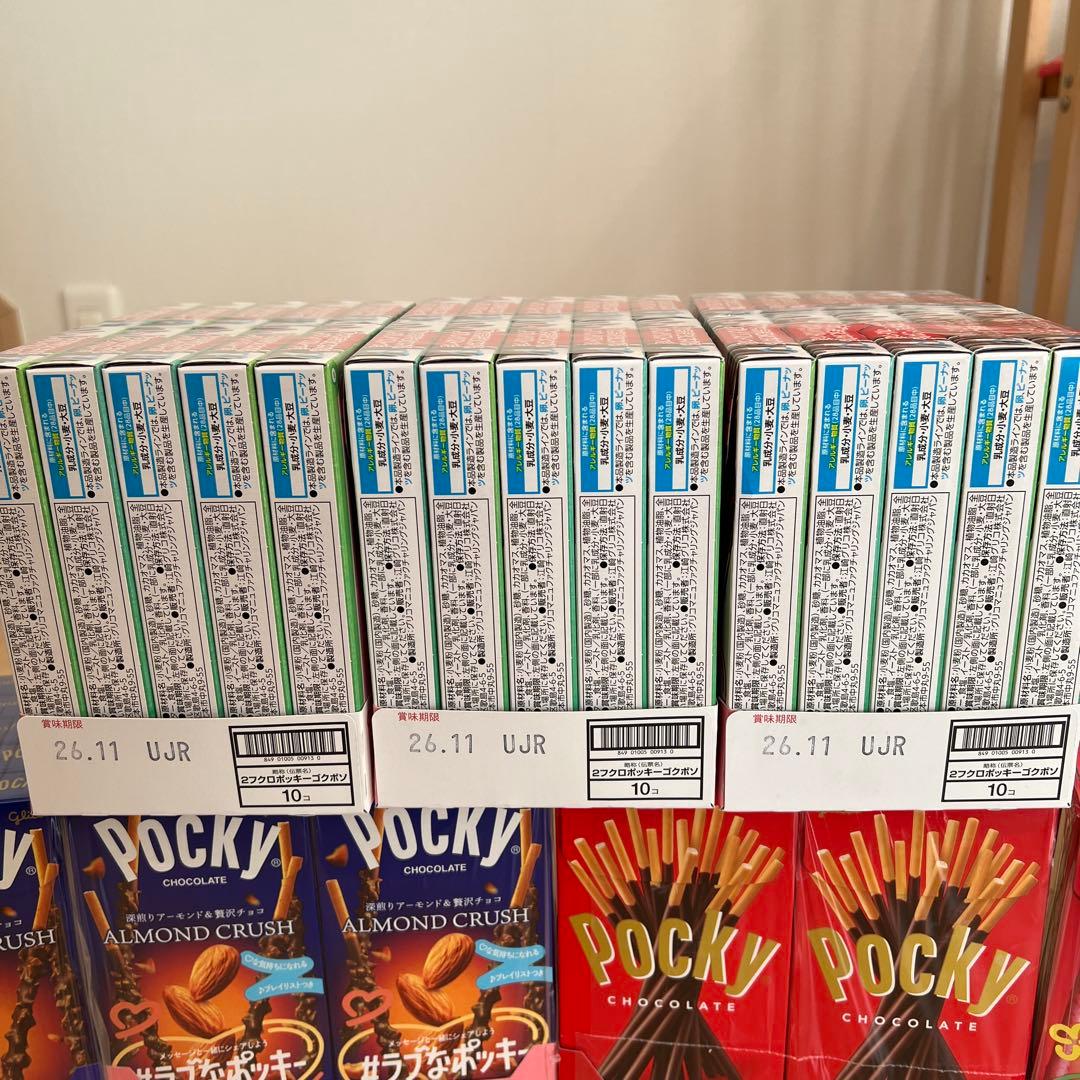 ももこ　ポッキー70箱