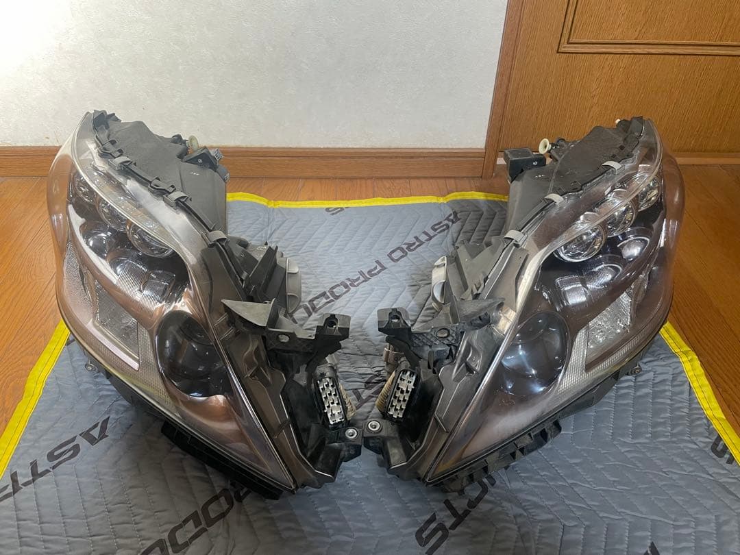 LEXUS LS600 中期　純正3眼LED ヘッドライト
