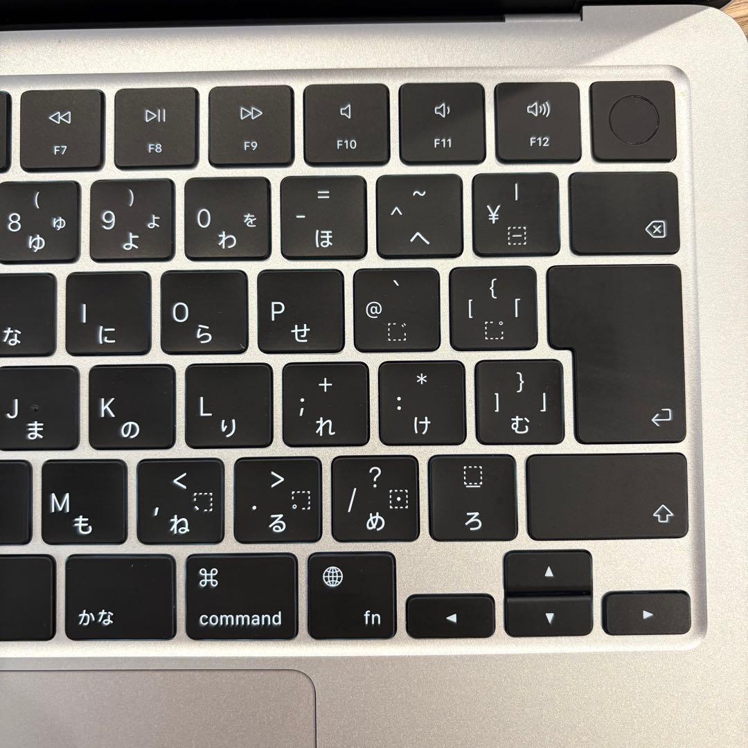 [充放電19回] MacBookAir M2 SSD256GB メモリ8GB