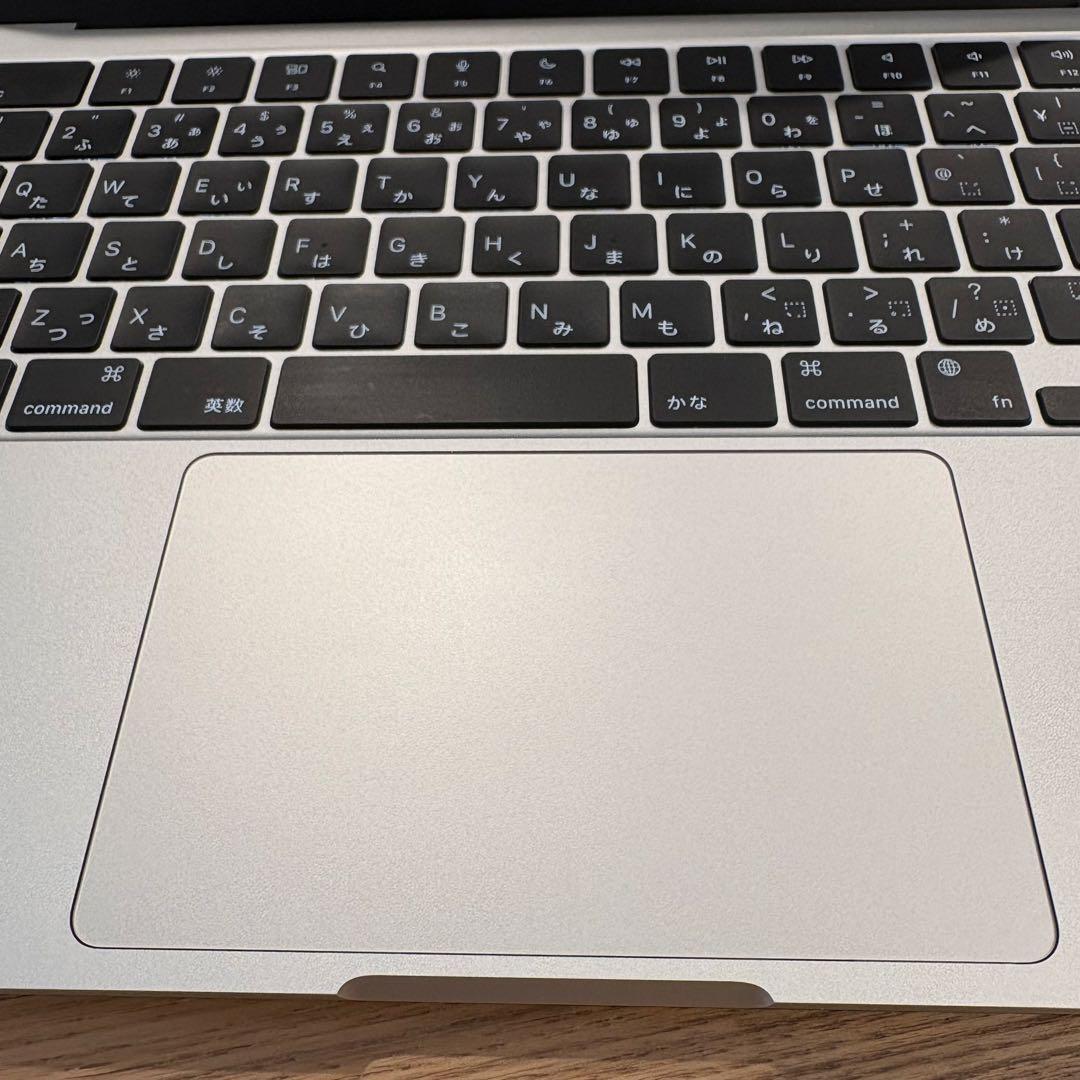 [充放電19回] MacBookAir M2 SSD256GB メモリ8GB
