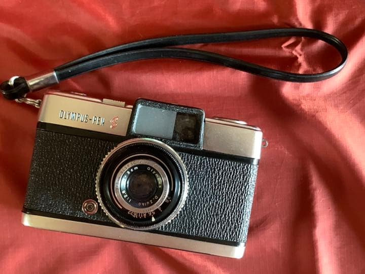 オリンパスペンS  OLIMPAS-PEN S ハーフカメラ　値引交渉に応じます