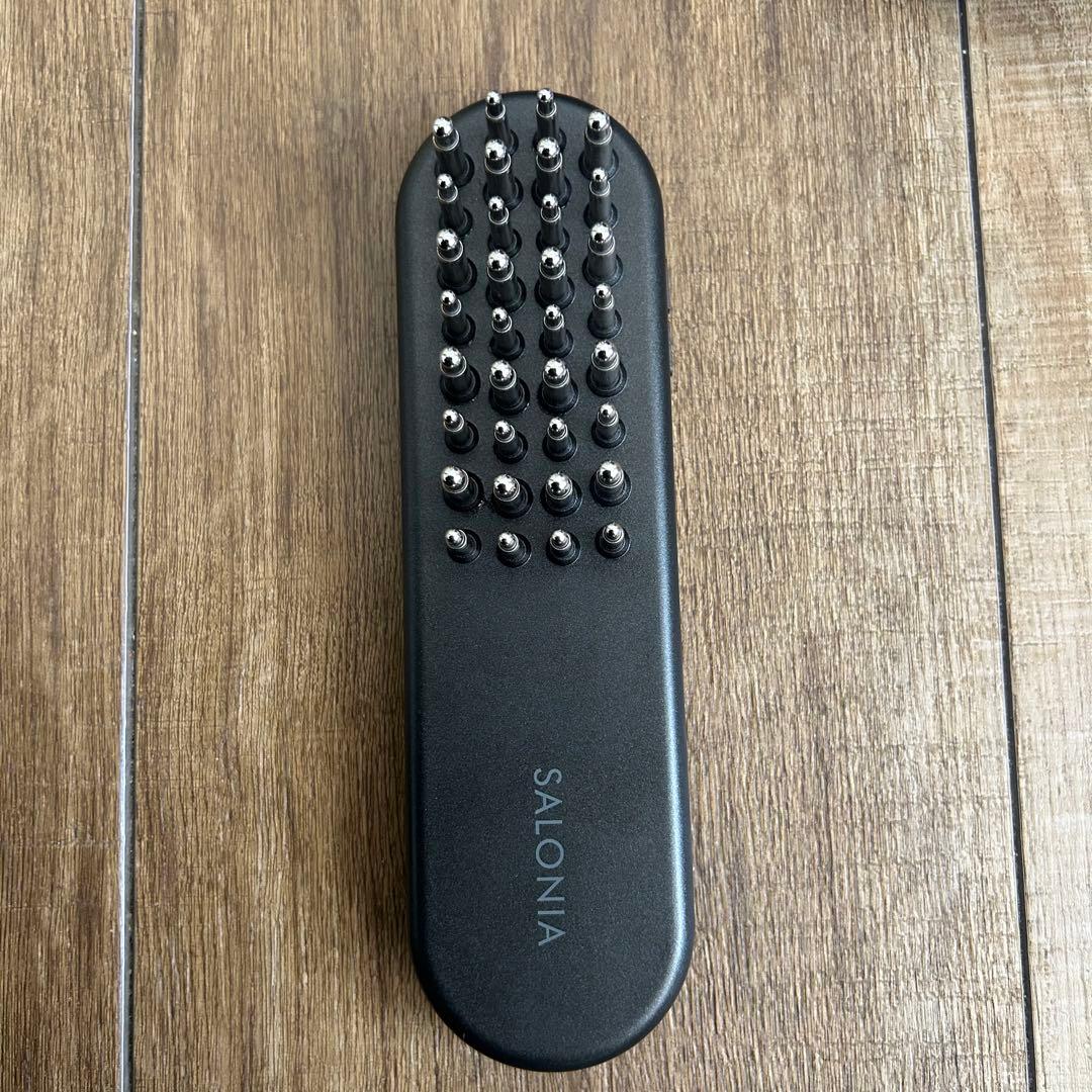 【美品】サロニアEMSリフトブラシ 3Dケア 電気ブラシ 美顔器