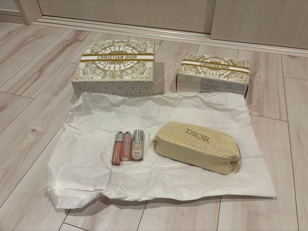Dior ディオール　ホリデーオファー2024