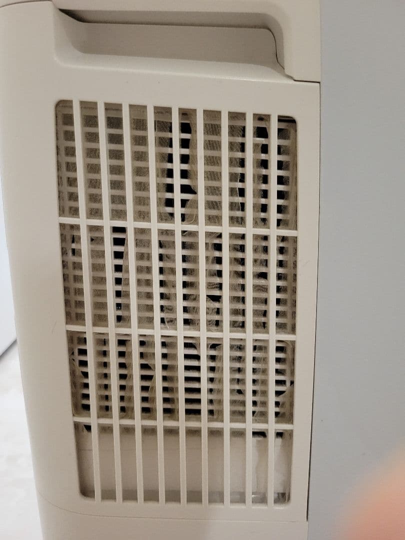 SHARPプラズマクラスター 衣類乾燥 除湿機　CM-L100-W☆2020年製