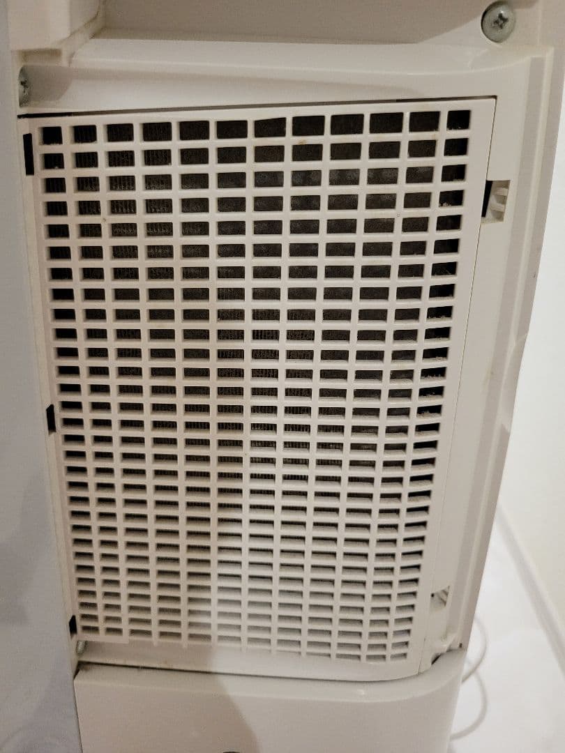 SHARPプラズマクラスター 衣類乾燥 除湿機　CM-L100-W☆2020年製