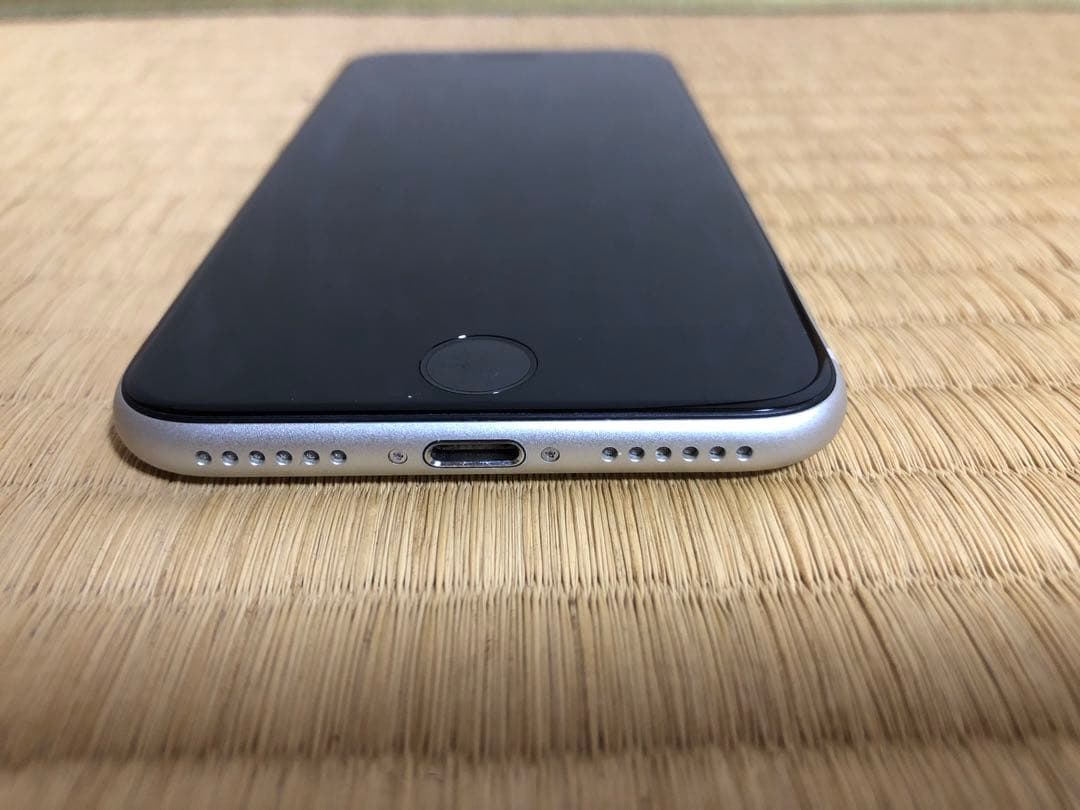 iPhone SE (第3世代)本体 64GB