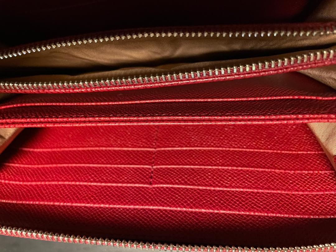 BULGARI レッド 長財布