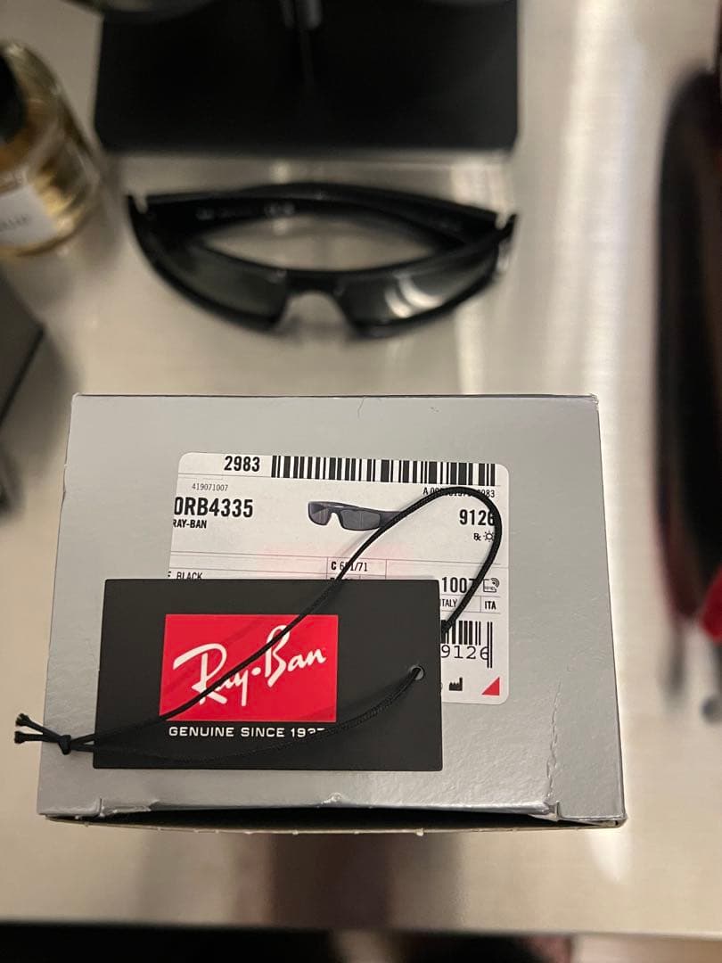 3House着用 ray ban RB4335