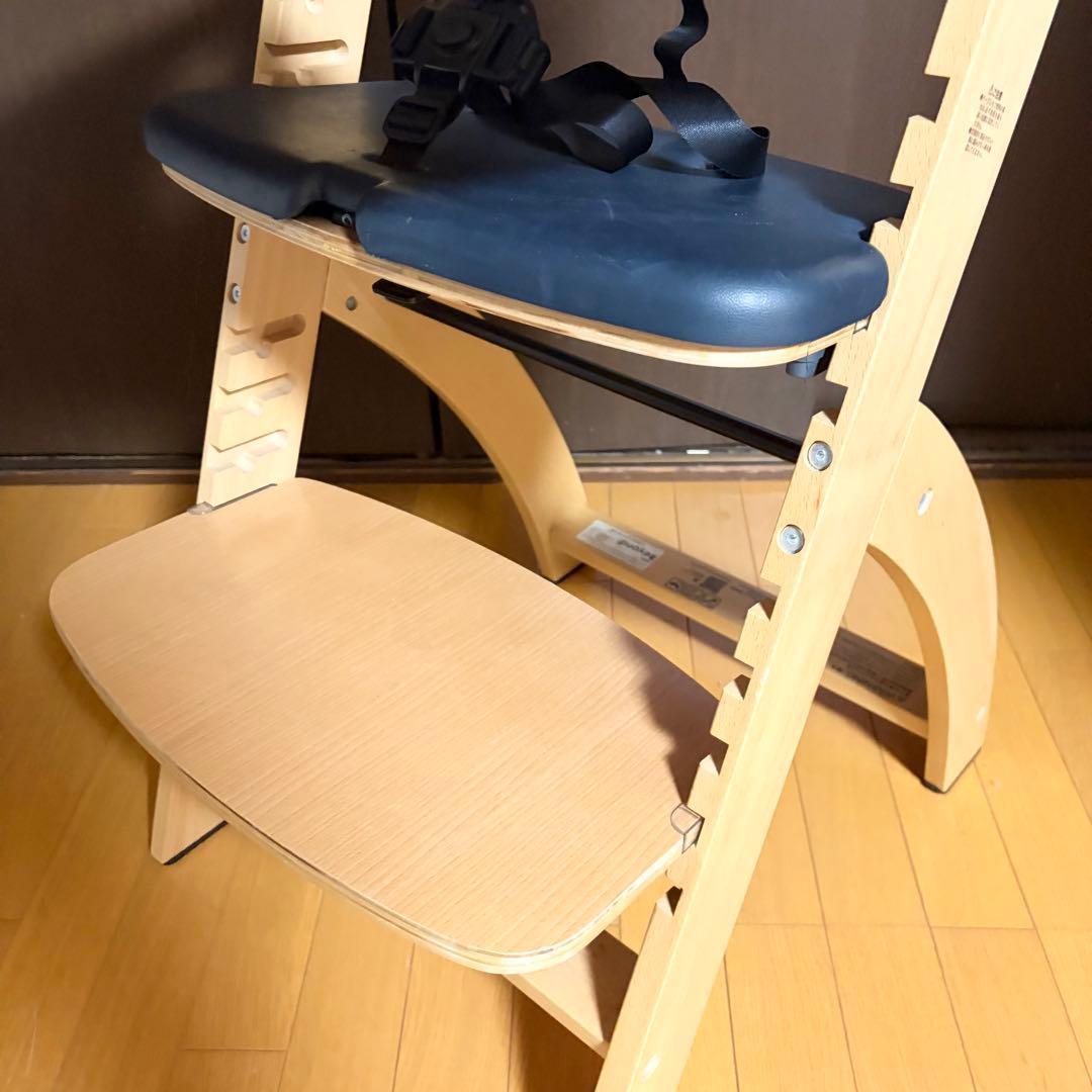 ビヨンドジュニア ハイチェア ベビーチェア 取り外しトレイ付き 木製 子供椅子