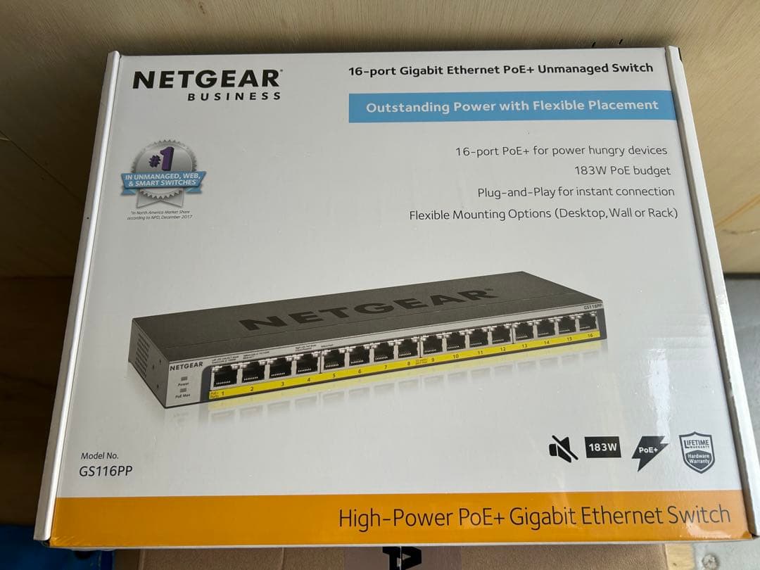 【正規品】NETGEAR 16ポート PoE+ スイッチ GS116PP