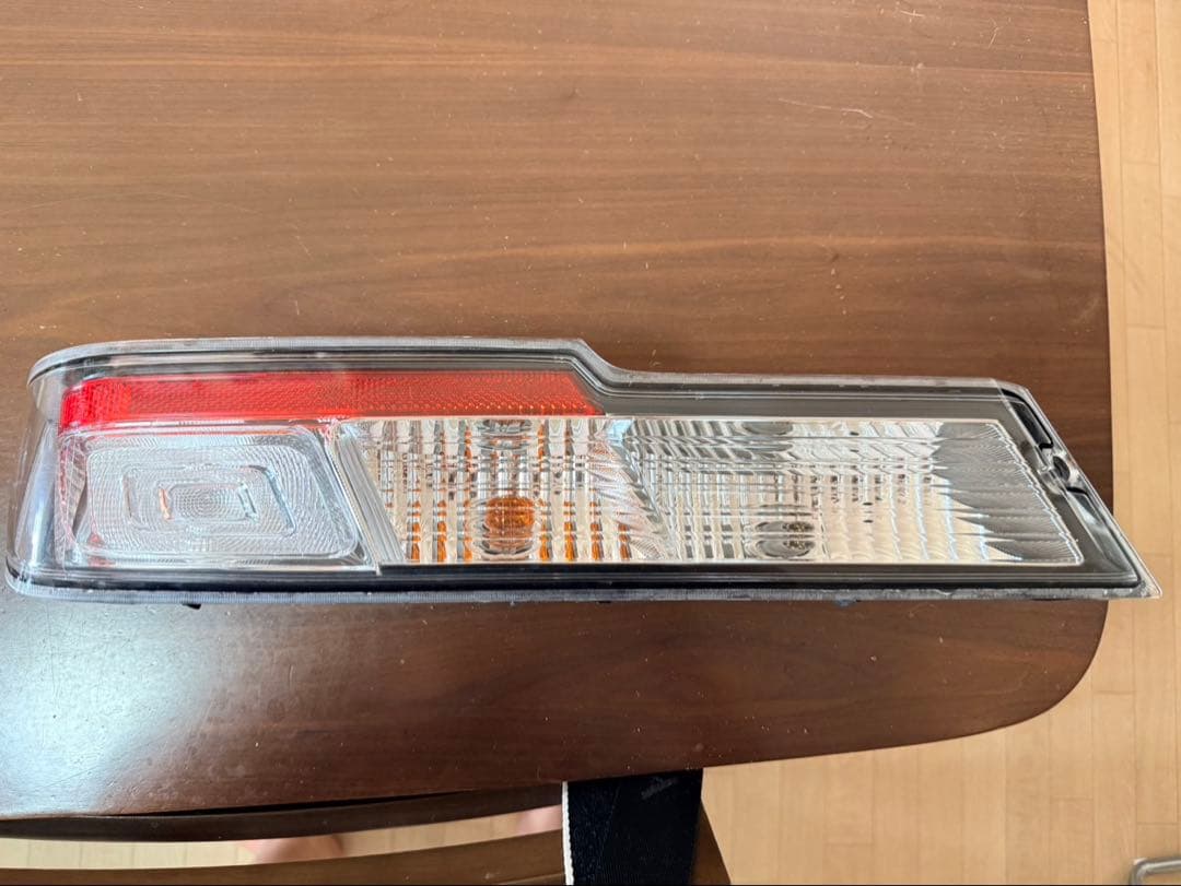 ハイゼットカーゴs321v後期型 純正テールランプ