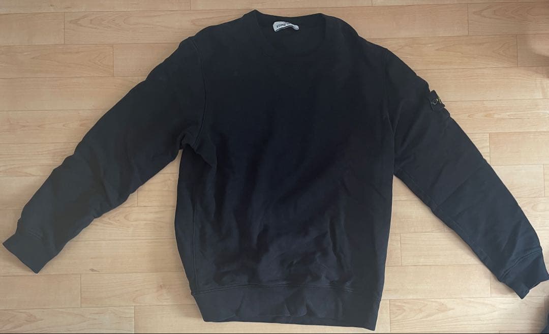 STONE  ブラック クルーネックスウェット